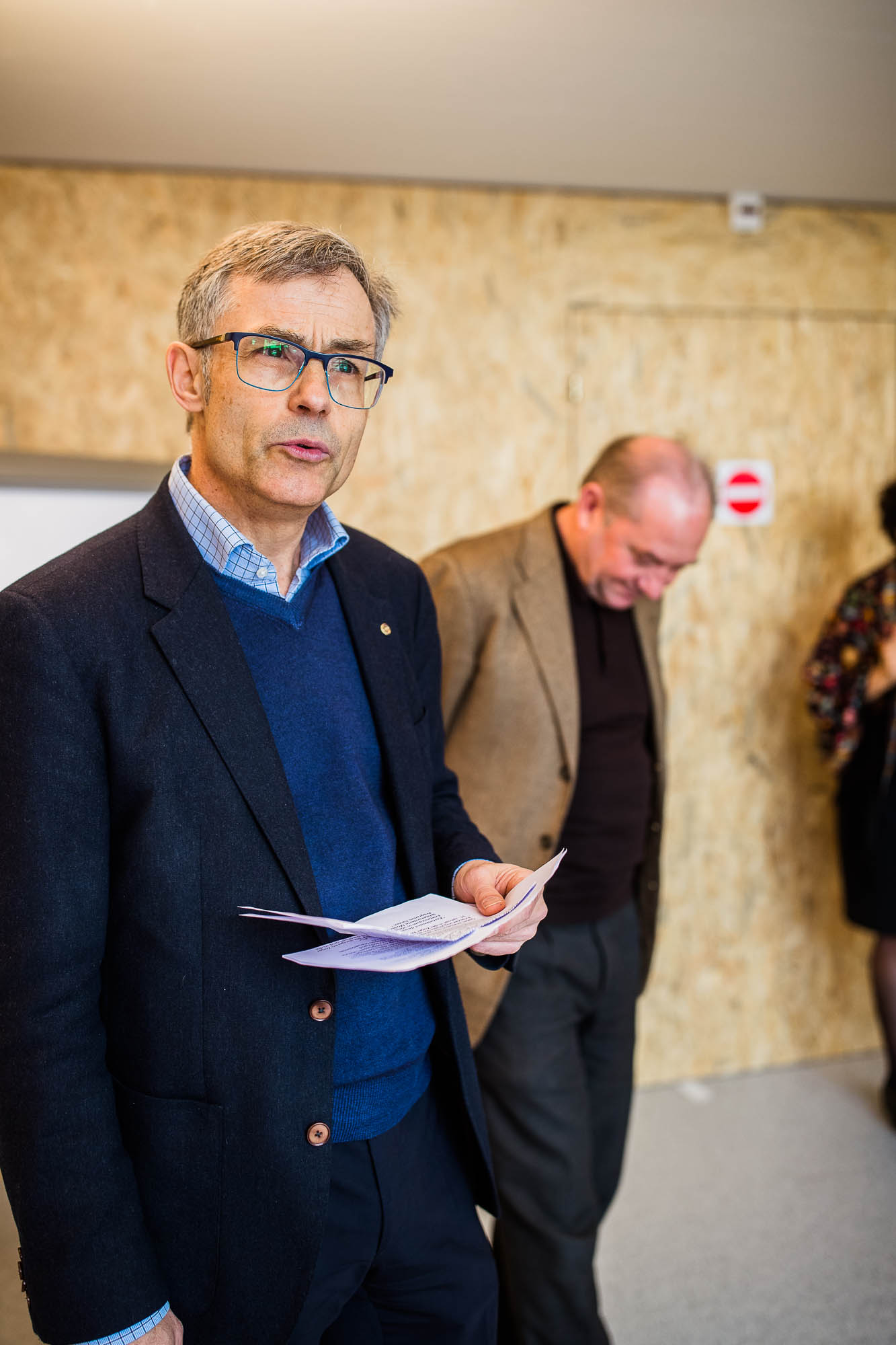 Export x3 1DX23080 Business 2020 Opening MOBI